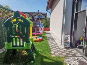 Prodej rodinného domu, Praha - Újezd nad Lesy, Lutínská, 184 m2