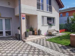 Prodej rodinného domu, Praha - Újezd nad Lesy, Lutínská, 184 m2