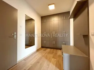 Pronájem bytu 1+kk, České Budějovice, O. Nedbala, 51 m2