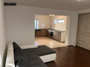 Prodej rodinného domu, Krahulov, 418 m2