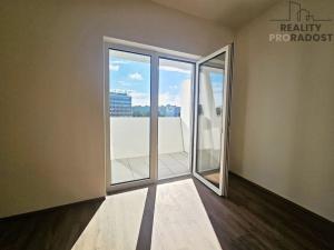 Pronájem bytu 1+kk, Brno, Komárovská, 40 m2
