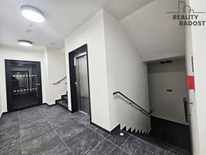 Pronájem bytu 1+kk, Brno, Komárovská, 40 m2