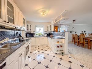 Prodej rodinného domu, Znojmo - Přímětice, Lipová, 161 m2