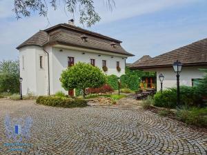 Prodej podílu vily, Mělník, Legionářů, 518 m2