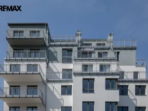 Prodej bytu 2+kk, Karlovy Vary, Šumavská, 83 m2