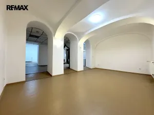 Pronájem obchodního prostoru, Olomouc, Šemberova, 99 m2