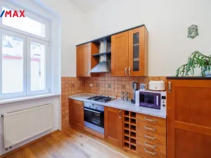 Pronájem bytu 4+1, Karlovy Vary, Jaltská, 108 m2