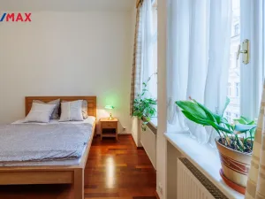 Pronájem bytu 4+1, Karlovy Vary, Jaltská, 108 m2