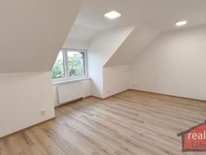 Prodej bytu 1+kk, Nupaky, Nupacká, 39 m2