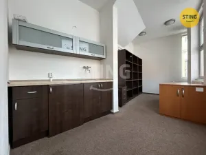 Pronájem kanceláře, Karviná, Karola Śliwky, 830 m2