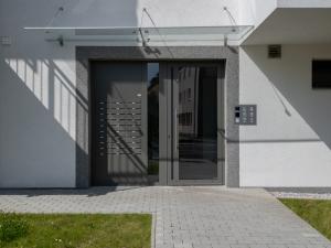 Prodej bytu 1+kk, Karlovy Vary, Šumavská, 40 m2