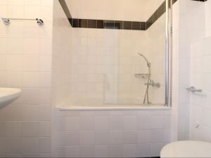 Pronájem bytu 1+kk, Praha - Smíchov, Křížová, 33 m2