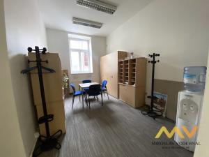 Pronájem obchodního prostoru, Hradec Králové, Československé armády, 47 m2