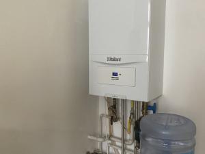 Pronájem obchodního prostoru, Hradec Králové, Československé armády, 47 m2