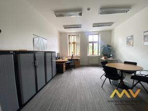 Pronájem kanceláře, Hradec Králové, Československé armády, 259 m2