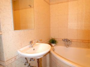 Pronájem bytu 2+1, Hradec Králové, náměstí Jana Pavla II., 78 m2