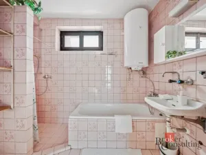 Prodej rodinného domu, Dubenec, 200 m2