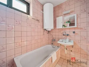 Prodej rodinného domu, Dubenec, 200 m2