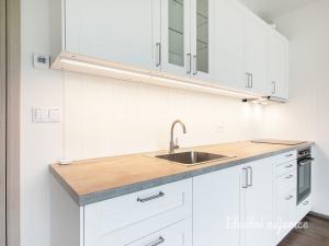 Pronájem bytu 1+kk, Praha - Střížkov, Roudnická, 38 m2