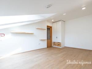 Pronájem bytu 4+kk, Praha - Vinoř, Labětínská, 116 m2