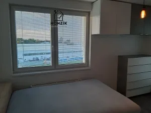 Pronájem bytu 2+kk, Praha - Uhříněves, U uhříněveské obory, 50 m2