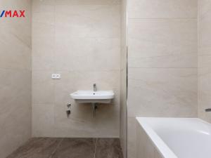 Prodej bytu 3+kk, Karlovy Vary, Šumavská, 122 m2