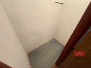 Pronájem bytu 3+1, Kejžlice, K Budíkovu, 77 m2