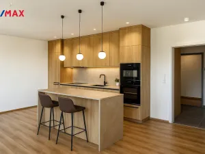Prodej bytu 2+kk, Karlovy Vary, Šumavská, 69 m2