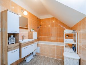 Prodej bytu 3+kk, Ptice, Hlavní, 86 m2