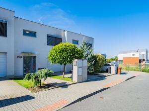 Prodej rodinného domu, Praha - Cholupice, Lhenická, 109 m2