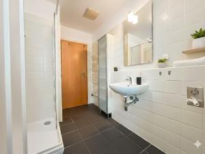 Pronájem bytu 2+kk, Praha - Hodkovičky, U Zátiší, 66 m2