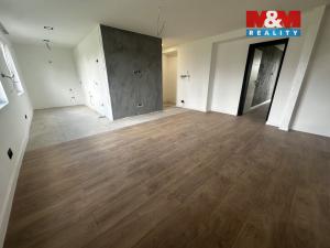 Prodej bytu 3+kk, Dvory, 95 m2