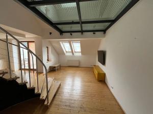 Pronájem bytu 3+1, Praha - Břevnov, Hošťálkova, 125 m2
