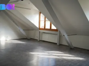 Pronájem kanceláře, Praha, Zubatého, 120 m2