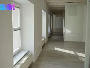Pronájem kanceláře, Praha, Zubatého, 260 m2