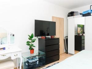 Prodej bytu 2+kk, Praha - Hrdlořezy, Učňovská, 48 m2