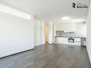 Pronájem bytu 2+kk, Zlín, Lorencova, 55 m2