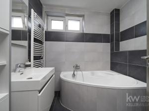 Prodej bytu 2+kk, Holýšov, Belgická, 45 m2