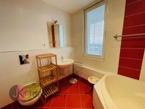 Pronájem bytu 1+kk, Praha - Stodůlky, Na Výrovně, 55 m2