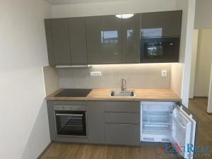 Pronájem bytu 2+kk, Praha - Motol, Hennerova, 32 m2
