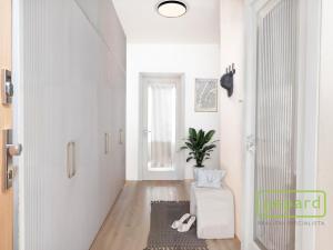 Prodej bytu 2+kk, Praha, Střelničná, 44 m2