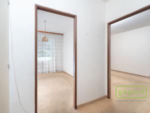 Prodej bytu 2+kk, Praha, Střelničná, 44 m2