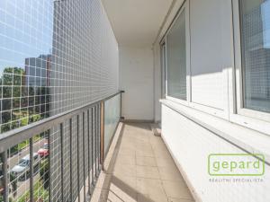 Prodej bytu 2+kk, Praha, Střelničná, 44 m2