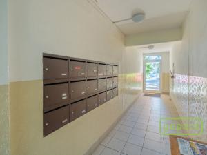 Prodej bytu 2+kk, Praha, Střelničná, 44 m2