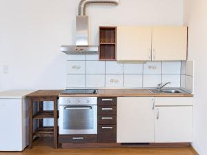 Pronájem bytu 1+kk, Praha - Vysočany, Poděbradská, 38 m2