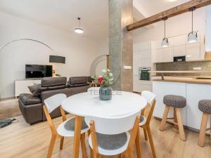 Pronájem bytu 2+kk, Praha - Vinohrady, Vinohradská, 69 m2