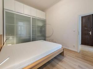 Pronájem bytu 2+kk, Praha - Vinohrady, Vinohradská, 69 m2