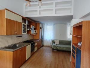 Pronájem bytu 3+kk, Karlovy Vary, Kolmá, 69 m2