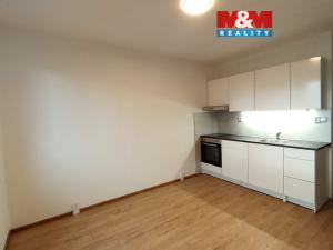 Pronájem bytu 2+kk, Louny, Petra Obrovce, 36 m2