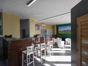 Prodej výrobních prostor, Roudnice nad Labem, Hornická, 5741 m2